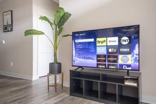 Spacious Whitestown Getaway - 5