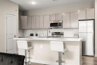Spacious Whitestown Getaway - 2
