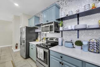 Resort Fun Star Wars Toy Story Rooms Near Disney - 2