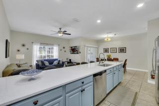 Resort Fun Star Wars Toy Story Rooms Near Disney - 1