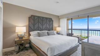 Luxury Oceanfront High Floor at Waikiki Beach Tower - Honolulu - 4