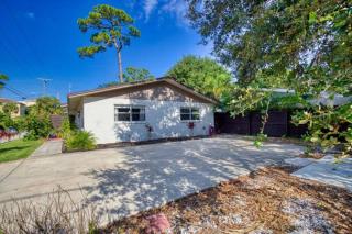 561c) Large 2 bedroom Minutes to the beach - Sarasota - 5
