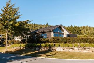 The Clearview House - Lake Views - Sleeps 9 - Wanaka - 9
