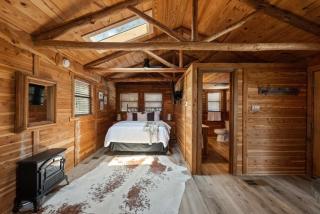 Sunrise Lodge - Daybreak Cottage - Spicewood - 4