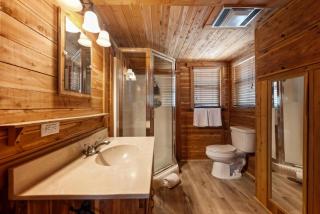 Sunrise Lodge - Daybreak Cottage - Spicewood - 3
