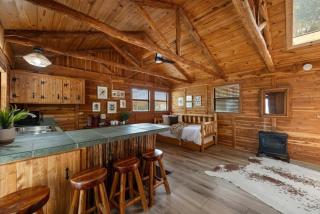 Sunrise Lodge - Daybreak Cottage - Spicewood - 2