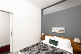Modern 1BR Apt with Skywalk to Fiserv, Rooftop, and Parking - Milwaukee - 1