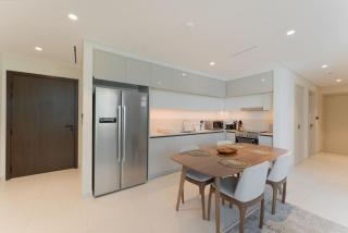 Prime 2BR Apt Emaar Beachfront - 5