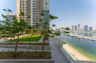 Prime 2BR Apt Emaar Beachfront - 7