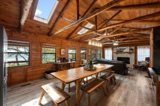 Sunrise Lodge - Main Cabin - Spicewood - 7