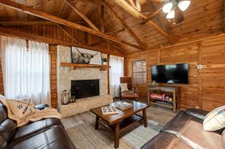 Sunrise Lodge - Main Cabin - Spicewood - 5