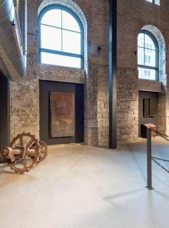 Brewery District 2-Story 2BR Apt Near Fiserv with Rooftop Gym and Parking - Milwaukee - 1