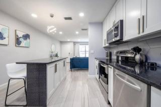 561j) Large 2 bedroom with King bed and Patio - Orlando - 1