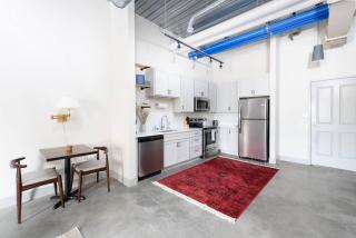Spacious 1BR Near Fiserv with Rooftop, Gym, and Parking - Milwaukee - 7