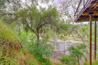 Kaweah River Cabin - Pool, Hot Tub, Movie Projector - Three Rivers - 5