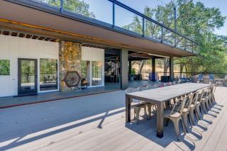 Kaweah River Cabin - Pool, Hot Tub, Movie Projector - Three Rivers - 2