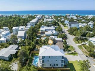 543) 12 Bedrooms Private pool Walk to beach - 9