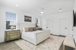 543) 12 Bedrooms Private pool Walk to beach - 1