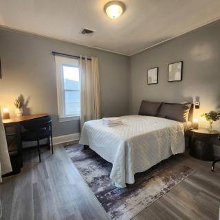 Bus Train 2 NYC Spacious 4BR SH - 7