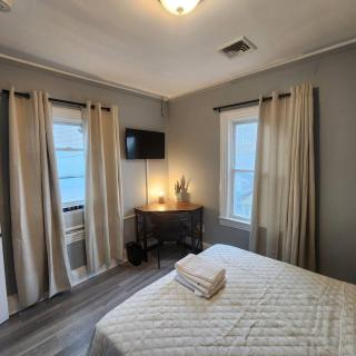 Bus Train 2 NYC Spacious 4BR SH - South Hackensack - 1