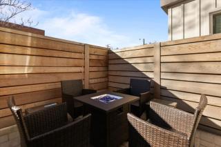 Reno Basecamp 2 King Suites, Walk to Food and Fun - Reno - 4