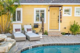 King Bed Step to Madeira Beach Heated Pool Private - St Pete Beach - 0