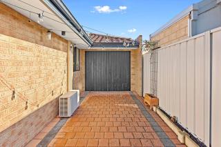 Renovated delight Perfect location Free WIFI - Perth - 7