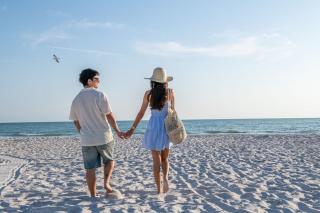 King Bed-Step to Madeira Beach-Heated Pool-Private - St Pete Beach - 0