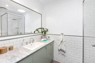 Renovated delight Perfect location Free WIFI - Perth - 3