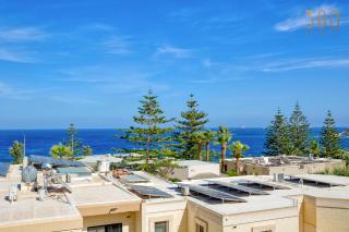 Seaview 3BR Home with Wifi, Terrace, AC & Sofabed by 360 Estates - Il-Maħsel - 8