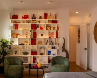 Hauser House, Modern Artful Spanish-style Bungalow - 5