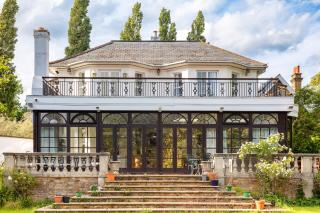 Luxury Family Country Estate - - 3