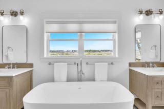 Oceanfront Luxury 4BR with Elevator sleeps 12 - North Topsail Beach - 3