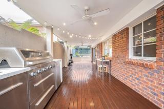 Tranquil Large Retreat with Alfresco and Pool - Donvale - 5