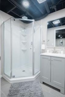 Newly Renovated Townhouse on a Tranquil Street - Dearborn - 2