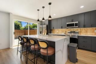 Comfy Stay in Bellevue, Parking Included - Bellevue - 9