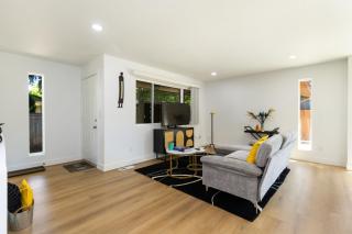 Comfy Stay in Bellevue, Parking Included - Bellevue - 2