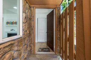 Comfy Stay in Bellevue, Parking Included - Bellevue - 1