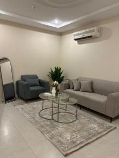 diva suite - Hail - 1