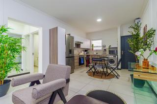 Luxurious sandton apartment with Inverter - Sandton - 6