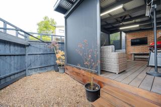 Private Retreat with Spacious Alfresco and Parking - 2