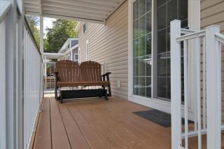 Charming 1BR Cottage with Loft near Dollywood - Pigeon Forge - 5