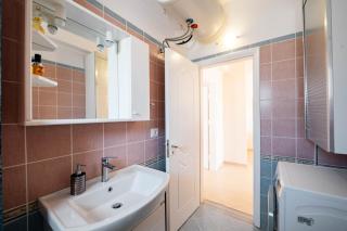 Stunning two Bedrooms Apartment Steps from the Beach - Saranda - 1