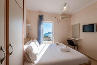 Stunning two Bedrooms Apartment Steps from the Beach - Saranda - 3