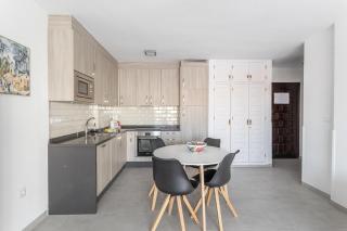 A410 Frontlilne Apartment - 4
