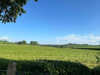 12 Field Views - 2 Bedrooms 2 bathrooms - 1 shower - 1 bath No sign written vans - 9