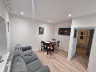 Bright 2 bed maisonette flat in Romford - Dagenham - 0
