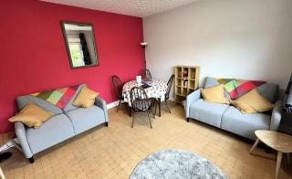 Renovated French Village Pavilion House - A Home for Your Next Holiday - 7