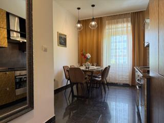 PETRUS SUPERIOR APARTMENT - spacious three-room apartment - prestigious location near Diocletian's Palace and Bacvice beach - the best restaurants within walking distance - free parking provided - 9