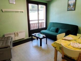 Appartement cosy avec balcon, à proximité du centre aquatique et des randonnées - FR-1-771-38 - Les Adrets - 4